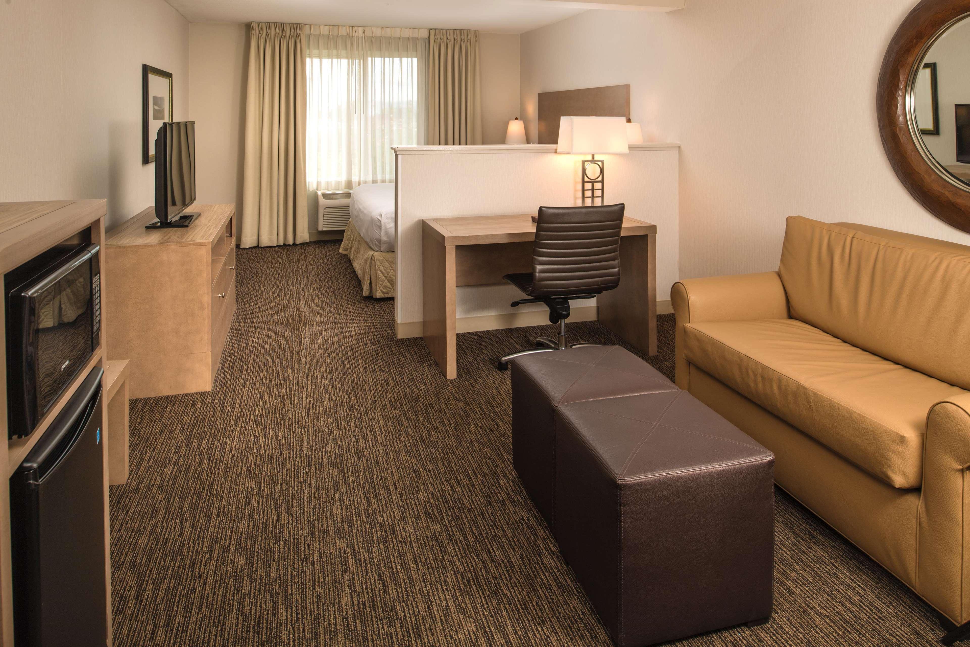 Doubletree By Hilton North Salem Exterior foto