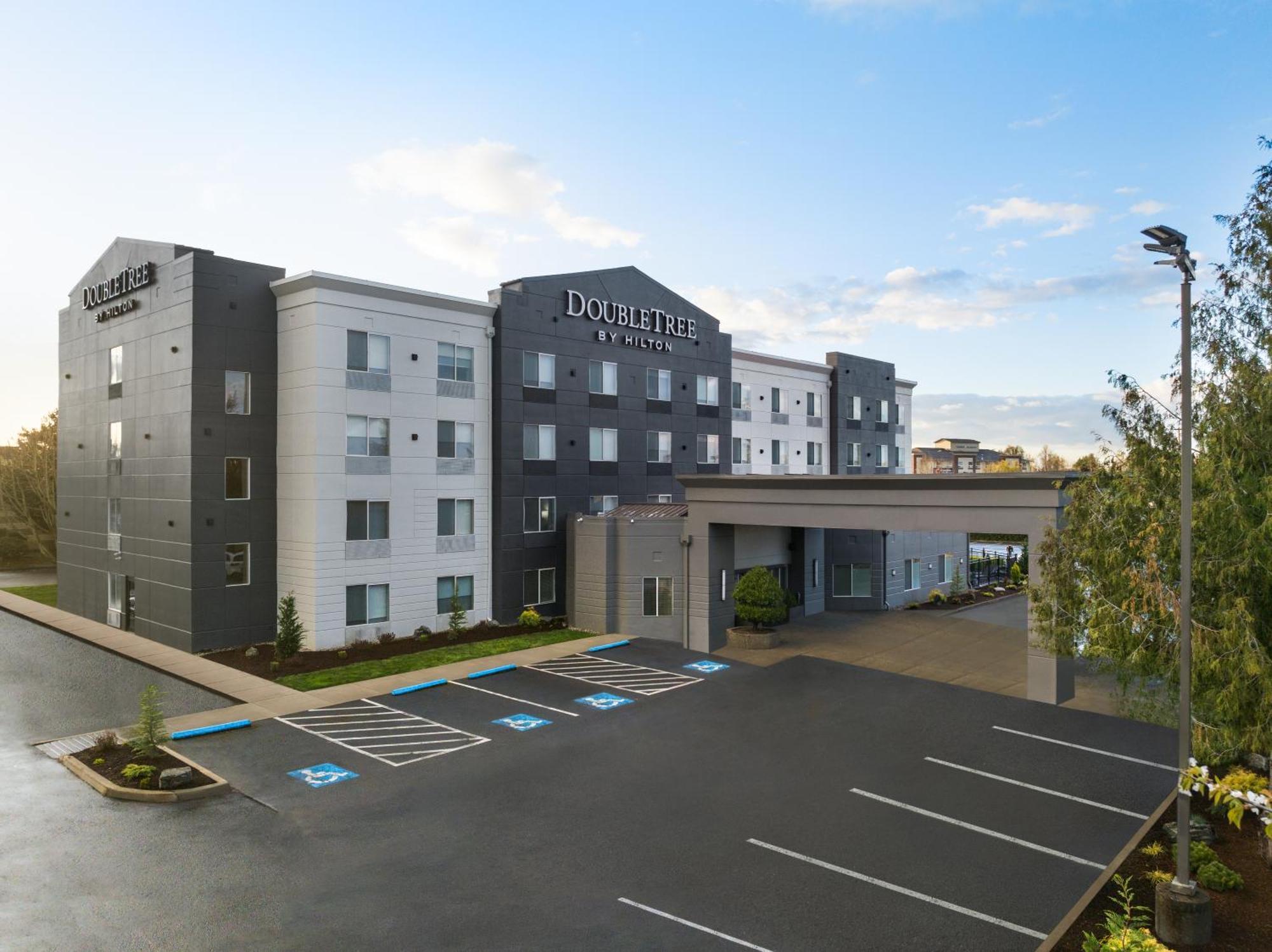 Doubletree By Hilton North Salem Exterior foto