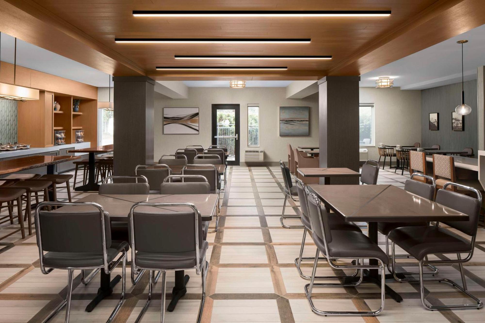 Doubletree By Hilton North Salem Exterior foto
